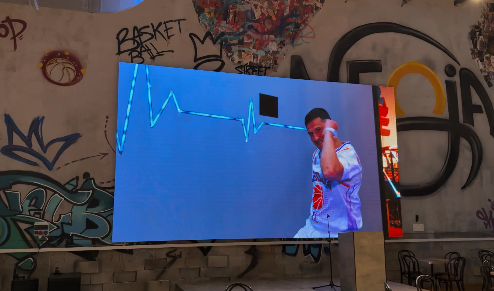 3 מסכי ענק במתחם המשחקים נאוג׳ה ישראל