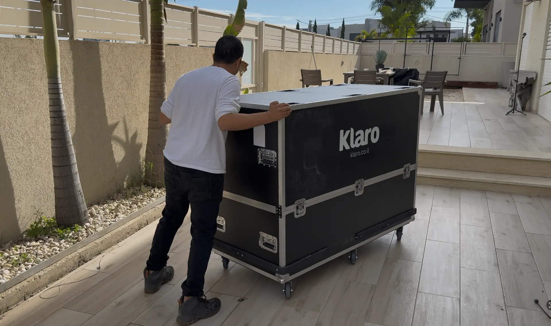 מסך לד 137 אינץ׳ לבריכה - תמונה 5